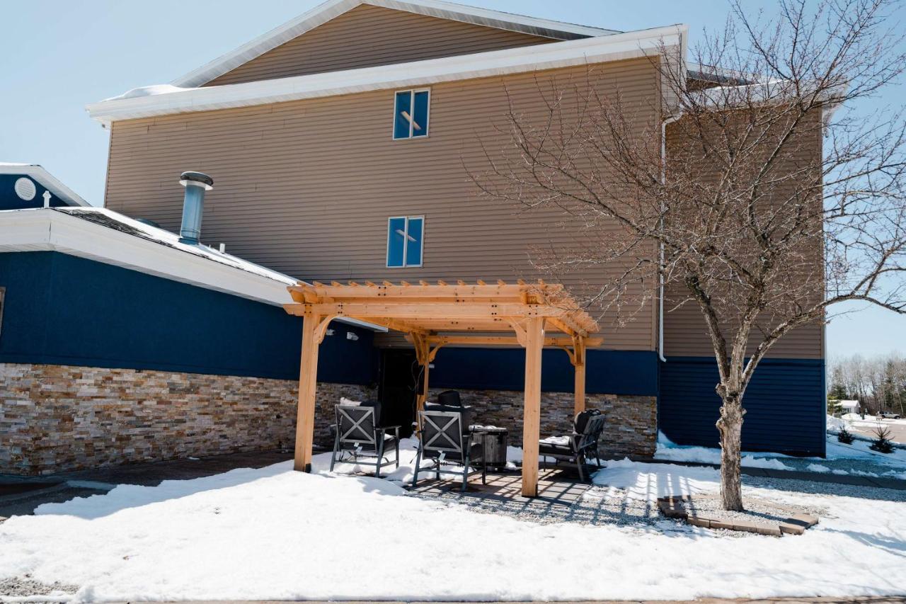 Americinn By Wyndham Tomahawk Bagian luar foto