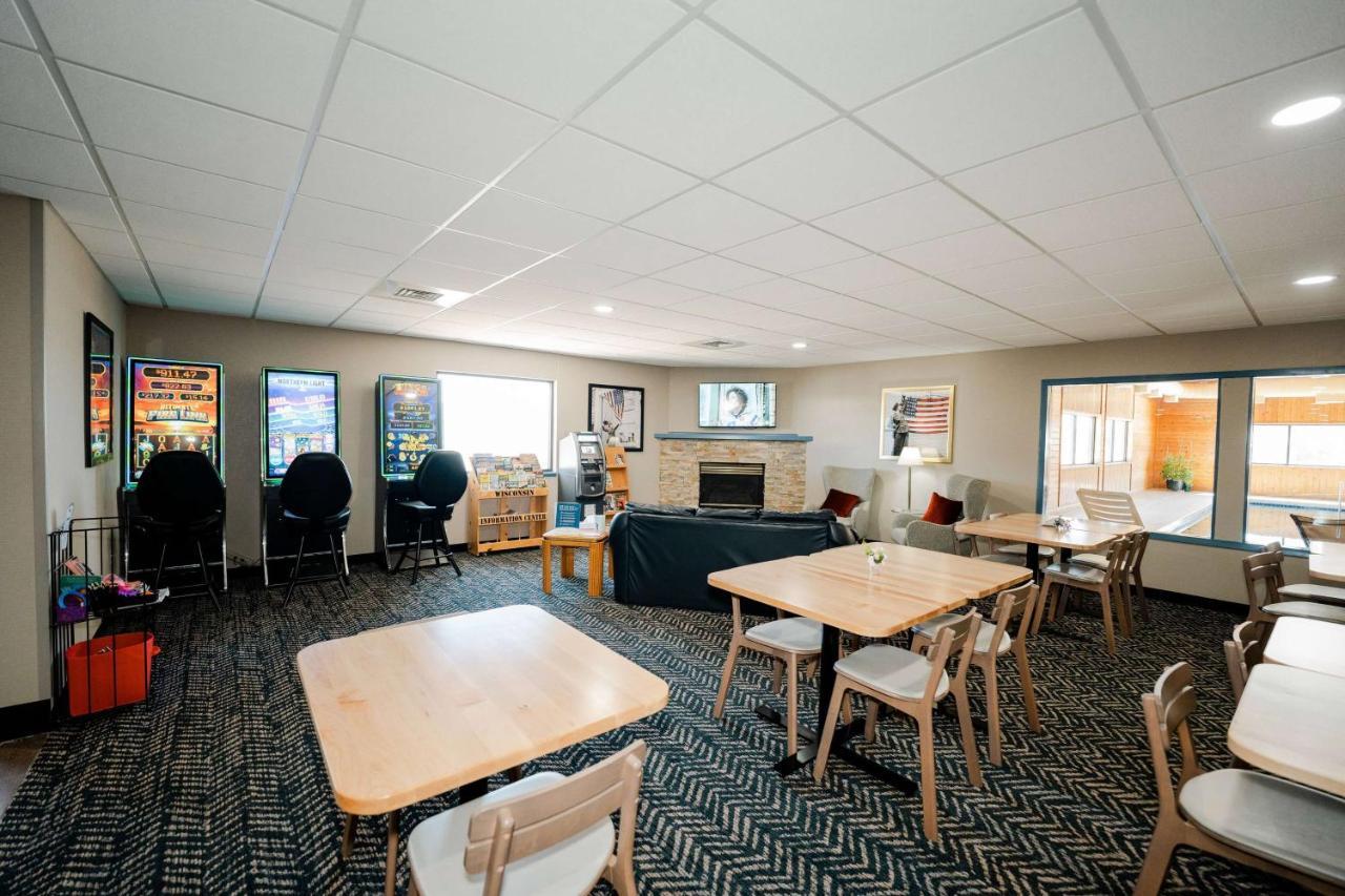 Americinn By Wyndham Tomahawk Bagian luar foto