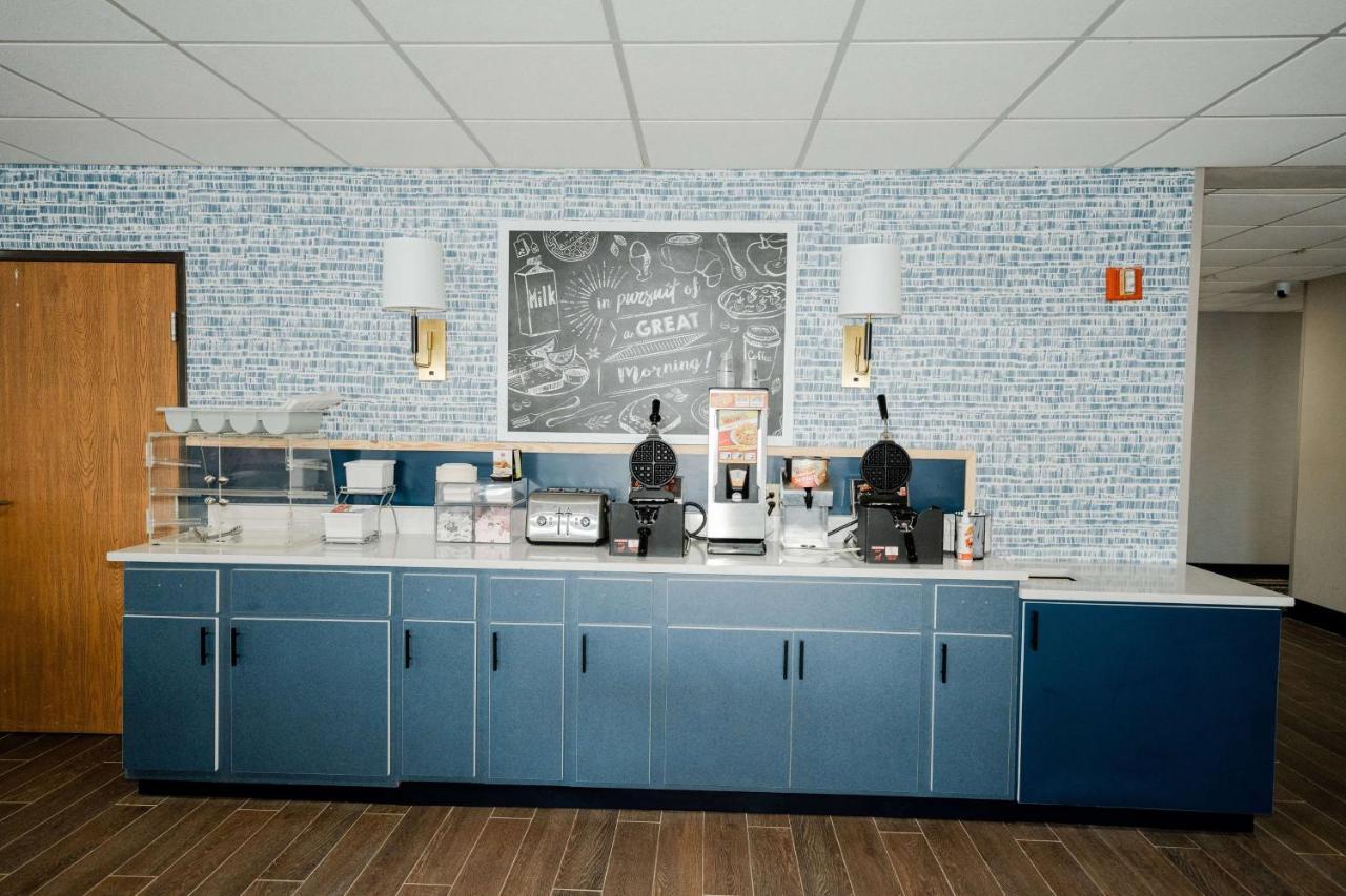 Americinn By Wyndham Tomahawk Bagian luar foto